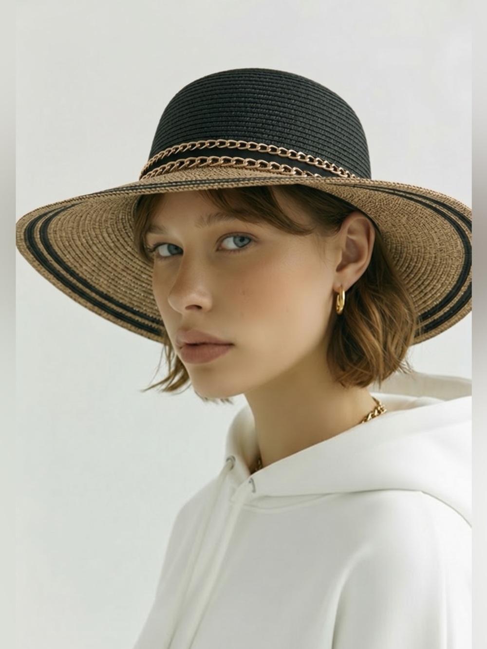 Black and brown chain trim sun hat
